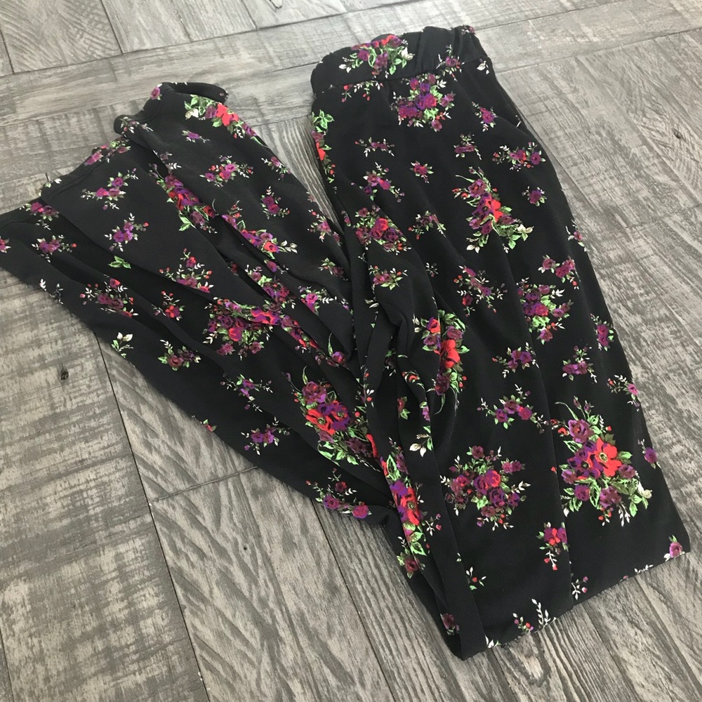 Floral flowy pants
